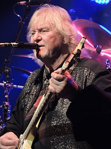 Squire performing with Yes in New York in April 2013