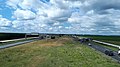 L'autoroute à la sortie de Jauge-Pierroton. Vue sur les champs.