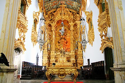 Altar-mor da Basílica de São Bento