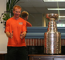 Description de l'image Glen Wesley Stanley Cup.jpg.