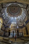 Interior de um mausoléu na Mesquita Khanqah de Faraj ibn Barquq (construída entre 1400 e 1411) no Cemitério do Norte do Cairo.