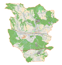 Mapa konturowa gminy Krzeszowice, u góry znajduje się punkt z opisem „Klasztor karmelitów bosych”