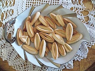 Des navettes, biscuits à la fleur d'oranger.