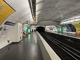 Vue du quai en direction de Pointe du Lac.