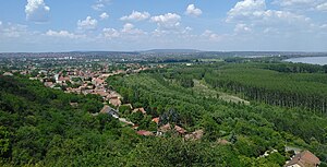 Az érdi Kakukk-hegyi panoráma (Balra Ófalu, jobbra a Beliczay-sziget, szemben a Tétényi-fennsík)