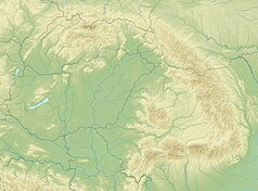 Mapa konturowa Karpat, u góry nieco na lewo znajduje się czarny trójkącik z opisem „Świnica”