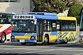 近鉄バス安全運転訓練車 （布施営業所、敷地外公道より撮影）