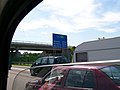 Afstandsbord bij Offenbach am Main, gezien vanuit een file.