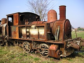 Locomotive abandonnée près d'Anvers en Belgique. (définition réelle 2 288 × 1 712)