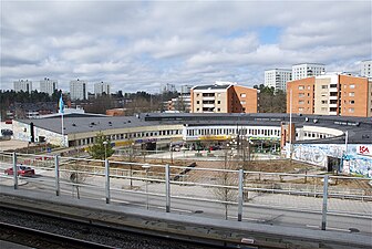 Rågsveds centrum sett från tunnelbanestationen.