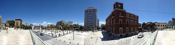 Vue op Durrës _________