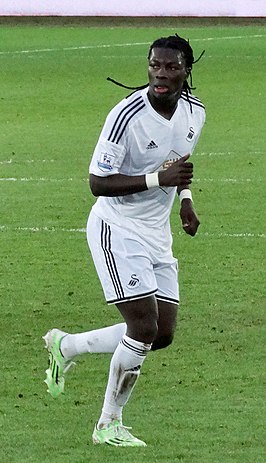 Bafétimbi Gomis als speler van Swansea City (2015)