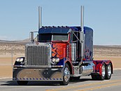 Peterbilt 379, использованный для изображения Оптимуса Прайма