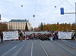 XR-aktivister på Långa bron i Helsingfors, Finland (2021).