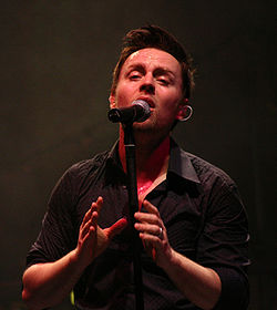 Darren Hayes, a duó énekese