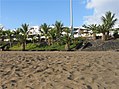 Blick vom Strand auf die Avenida de las Playas