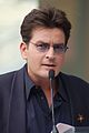 Charlie Sheen interpreta Charlie Goodson