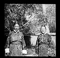 Wangchen Geleg links, tussen 1949 en 1950 geboren in 1910