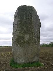 Le Menhir de Kerguézennec.