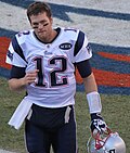 Tom Brady dans la tenue extérieure des Patriots au Sports Authority Field le 18 décembre 2011.