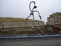 De Haringeter, een beeld van Tom Otterness bij Museum Beelden aan Zee