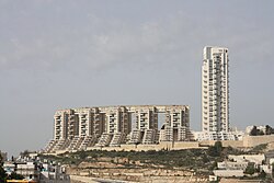 מתחם הולילנד, פברואר 2010