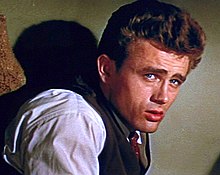 James Dean en 1955 en a pelicula East of Eden.