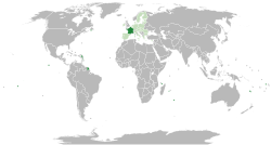 Location of France (dark green) – in Europe (green & dark grey) – in the European Union (green)