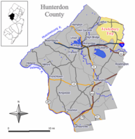 Location of Tewksbury Township in Hunterdon County highlighted in yellow (right). Inset map: Location of Hunterdon County in New Jersey highlighted in black (left).