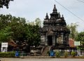 Candi Pawon dan lingkungan sekitarnya.