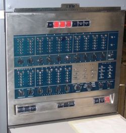 IBM 650:n etupaneeli.