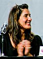 Alicia Coppola interpreta Jonelle