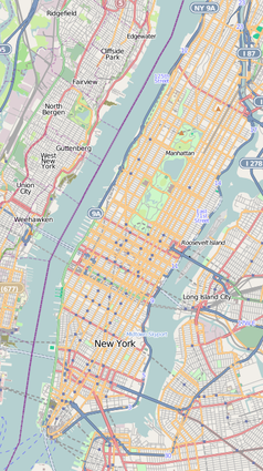 Mapa konturowa Manhattanu, blisko centrum na dole znajduje się punkt z opisem „Polski Instytut Naukowy w Ameryce”