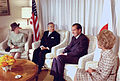 Hirohito con la moglie insieme a Richard e Pat Nixon nel 1971