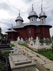 St. Nicholas Church in Ghindăoani