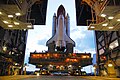 El Discovery deixa el VAB sobre la mobile launcher platform.