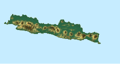 Mapa konturowa Jawy, blisko centrum na prawo znajduje się czarny trójkącik z opisem „Bromo”