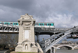 Line 5's crossing of the Seine on the Austerlitz viaduct