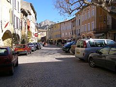 Place des Arcades.