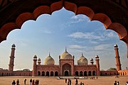 Badshahi Mosque[22]