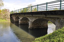 Pont sur la Bèze.