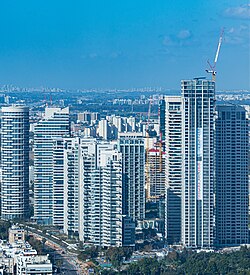 A view of Park Tzameret from the south, March 2021