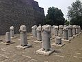 Statues des ambassadeurs étrangers.