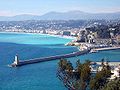 Phare de Nice érigé sur le musoir du môle.