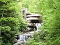 Fallingwater, e bekannt Gebai vum Stararchitekt Frank Lloyd Wright