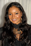 Tamala Jones interprète Lanie Parish