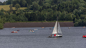 Kronenburger See mit Staumauer