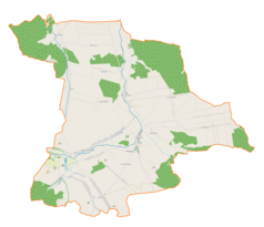 Mapa konturowa gminy Żarnowiec, na dole po lewej znajduje się ikonka zamku z wieżą z opisem „Zamek Udórz”