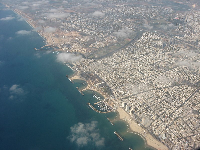 קובץ:צילום אווירי של חוף שרתון.jpg