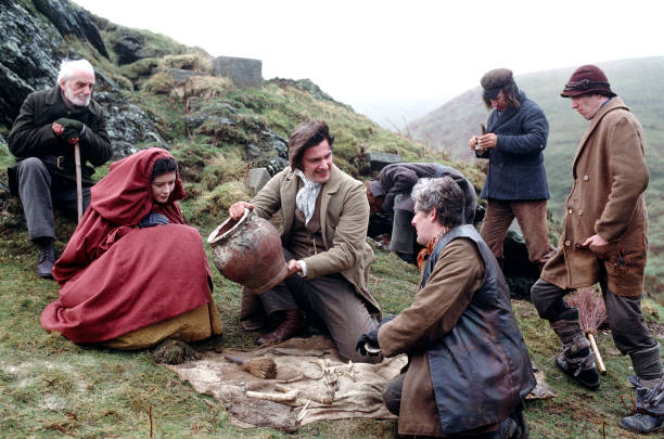 Catherine Zeta-Jones, Ray Stevenson, William Waghorn, and Peter Wight in The Return of the Native (1994)